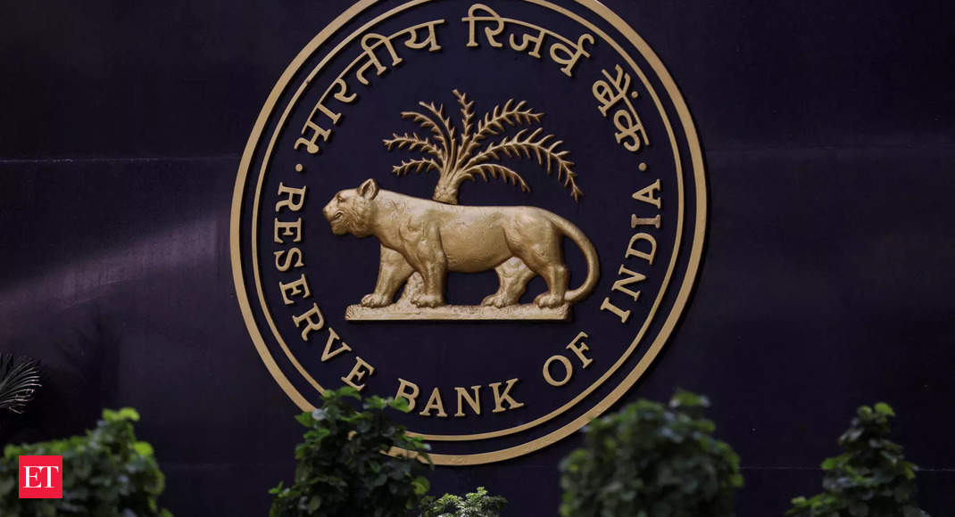 RBI says banks can offer NDF contracts to resident Indians for hedging