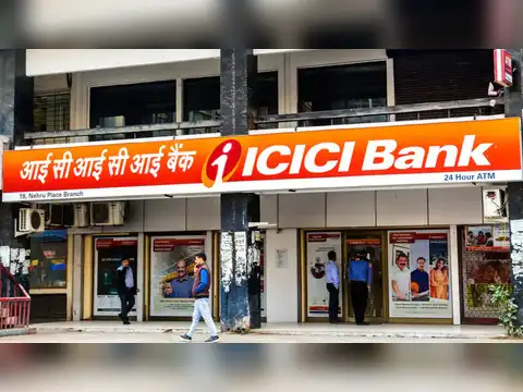 ICICI Bank | Entry Range: Rs 942 | Stop Loss: Rs 898 | Target Price: 1,017| Upside Potential: 8%