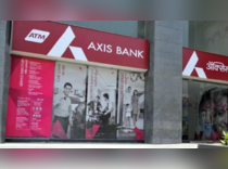 Axis Bank crosses Rs 3 lakh crore market cap, shares hit 52-week high