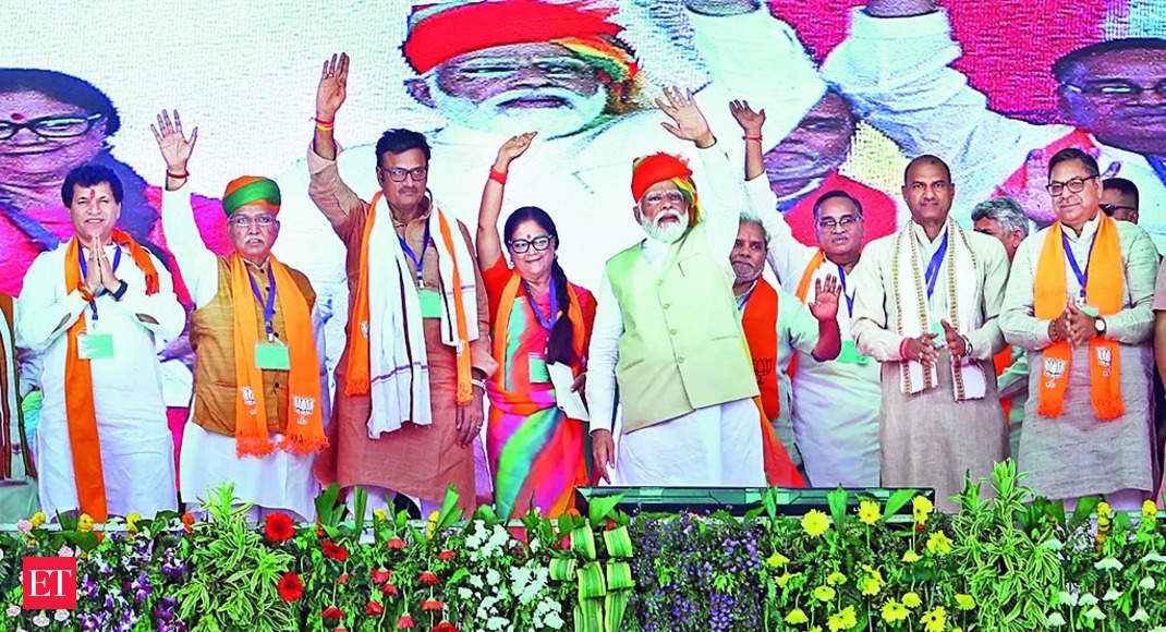 BJP calls in Vasundhara Raje to discuss strategy, CM face for Rajasthan