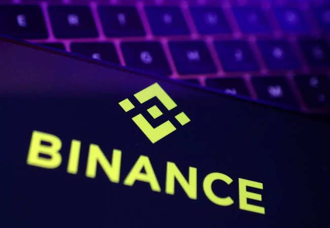 Binance.US halts dollar deposits, Robinhood delists tokens after SEC crackdown