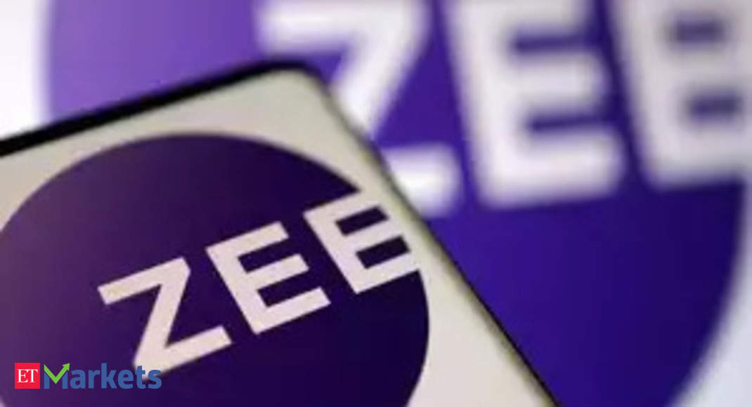 Read more about the article ZEEL: Sebi bars Punit Goenka, Subhash Chandra from holding directorial, key managerial positions