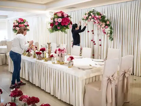 Hire a Wedding Planner