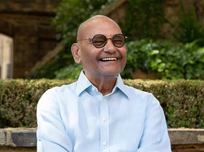 ?Anil Agarwal said he came across many black-and-white pictures of himself with his father. ?