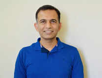 Vivek Sharma (Gulaq, Estee Advisors)