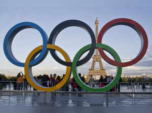 IOC gives resounding thumbs-up to Paris' Olympic plans, as organizers chase LVMH deal