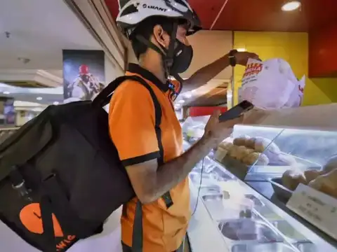Delivering food is not easy for everyone