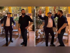 Sunny Deol grooves to 'Morni Banke' at Karan Deol's roka with Vijay Dhanoya