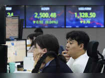 Asia shares fall on China's modest rate cut