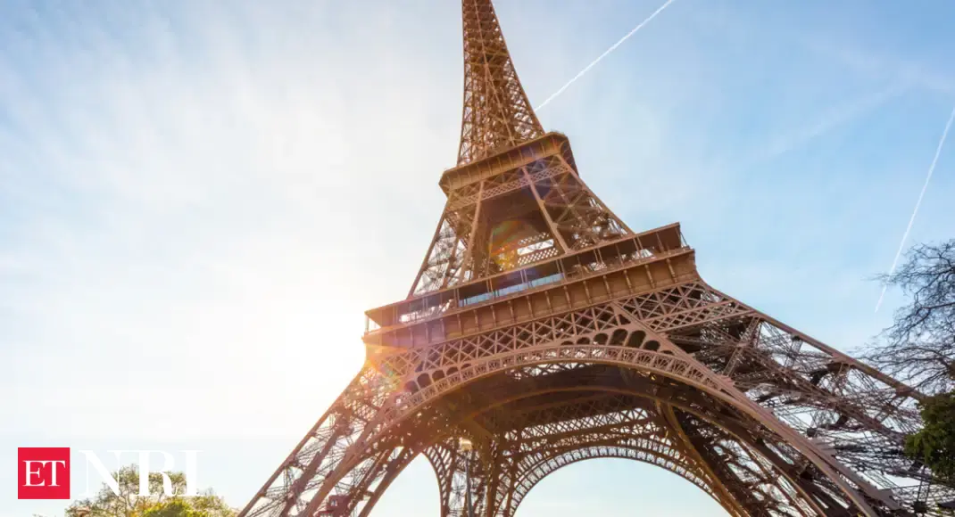 paris: A Walk in Paris: Gardens, Greenery and Flower Shops - Vimarsana News
