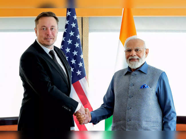 **EDS: IMAGE VIA PIB** New York: Prime Minister Narendra Modi meets Tesla and Sp...
