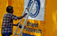 BPCL in talks with Rosneft to buy oil priced on Dubai benchmark -sources