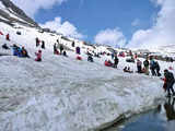 Manali, Shimla overcrowded; Tourists throng 'offbeat' places in Himachal