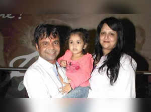 Rajpal Yadav reveals he lost his first wife right after delivering their baby when he was 20, his second wife raised his daughter as her own