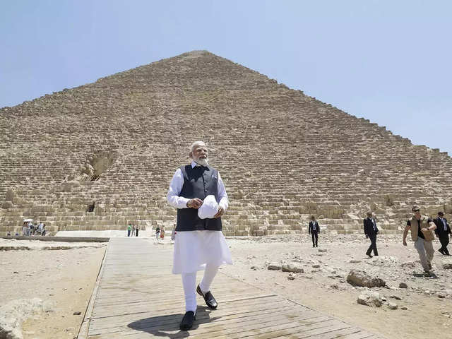 ​Iconic Pyramids of Giza​