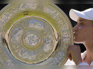 Who will win Wimbledon, who are main contenders, what is the prize money, where you can view it?