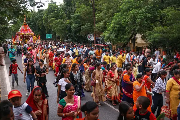 Tripura News Live Updates: 6 dead, 15 injured as chariot comes in ...