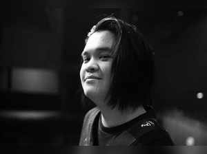 Who was Polaris guitarist Ryan Siew, who passed away at age of 26?