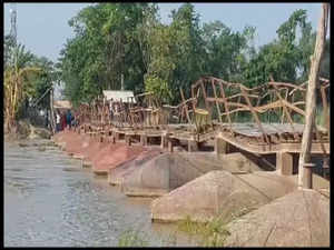 Bihar: Water level in Bagmati River rises following flood in Assam