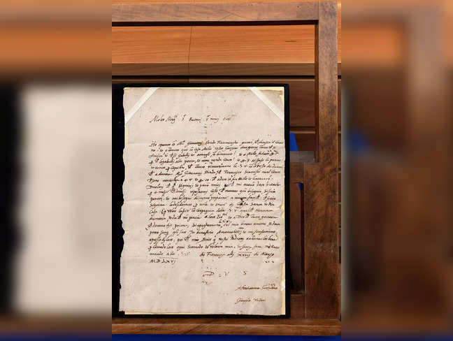 A handwritten letter by Renaissance artist and historian Giorgio Vasari