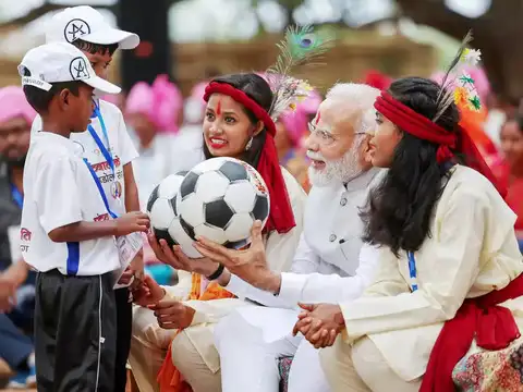 ​Whom did he meet?​