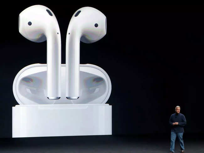 ​The next generation of Apple Airpods will sport temperature monitoring, advanced hearing tests