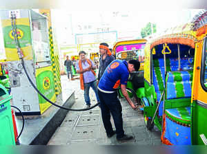 Delhi HC dismisses plea challenging mandatory uniforms for auto rickshaw, taxi drivers