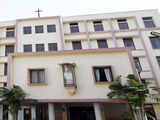 Kolkata college faces flak over 'English medium' rule, revokes later