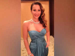 Coco Lee’s sisters reveal cause of death as iconic singer passes away at 48 after suicide attempt