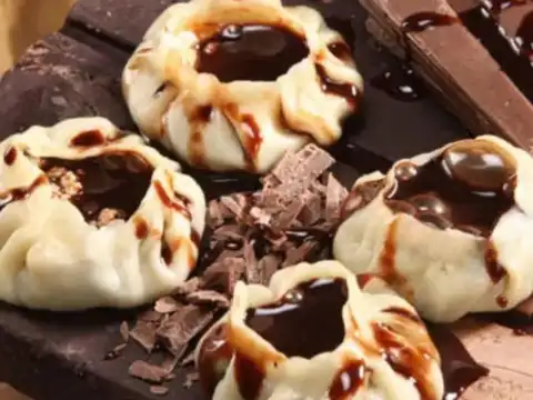 Chocolate Momos