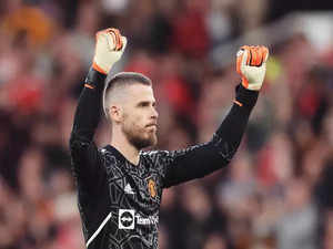 David de Gea remains in talks with Manchester United over new contract