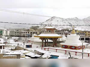 Unseasonal snowfall, rains lash Ladakh; red alert issued