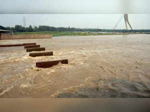 Yamuna water level in Delhi may breach danger mark on Tuesday: Central Water Commission