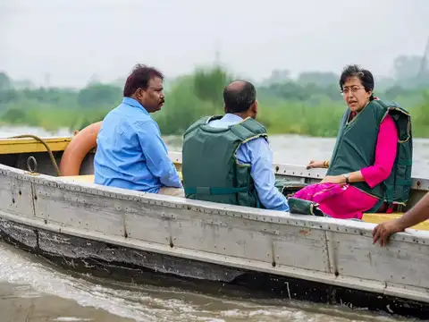 ​Atishi inspects water level​