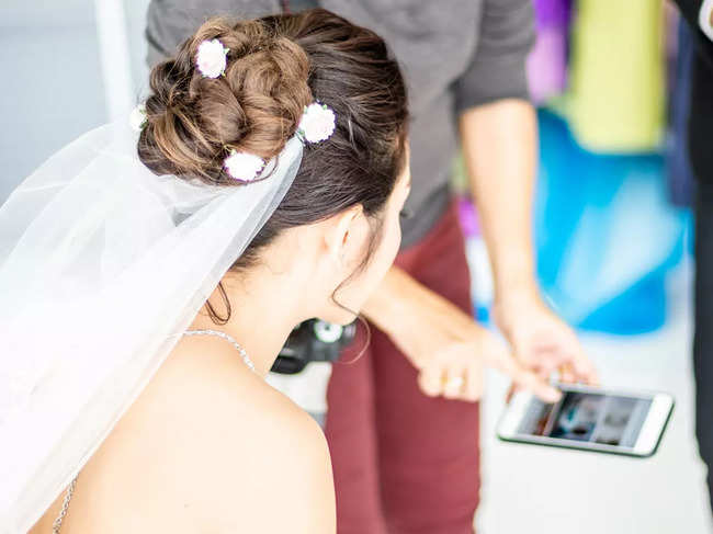 robot-AI-wedding-bride_iStock