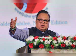 Nagpur: Chairman of Lokmat Media Group Vijay Darda addresses the inaugural sessi...