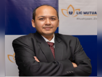 Karan Doshi,Fund Manager & Senior Equity Research Analyst