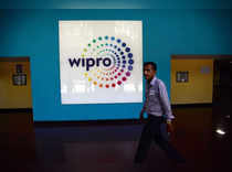 Wipro logs higher net and revenue in Q1