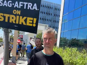Sean Gunn at SAG-AFTRA strike