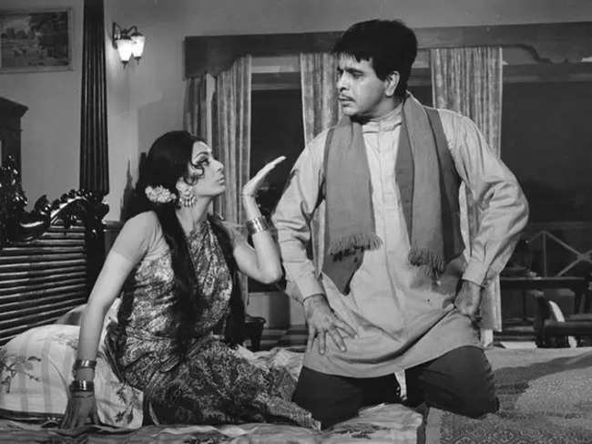 “Sahib's most spell binding performances”: Saira Banu shares candid moments of Dilip Kumar from ‘Sagina’