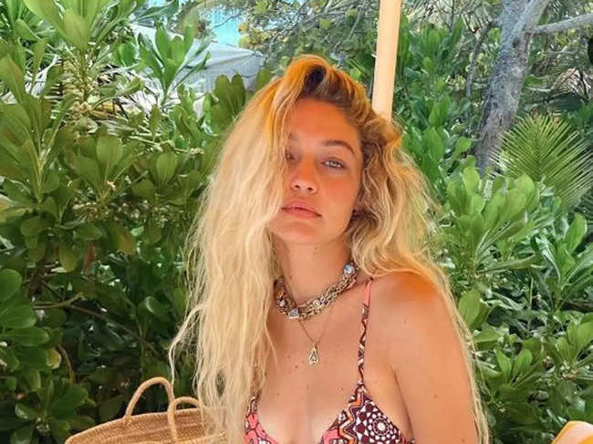 Gigi Hadid and her friends continued their vacation despite her recent run-in with the law.