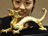 Dragon statue made of pure gold