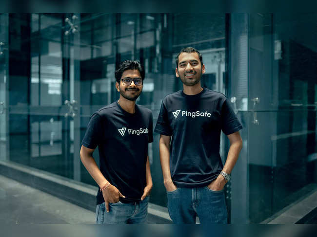 (L-R) Nishant Mittal, Co-Founder & CTO_ Anand Prakash, Founder & CEO