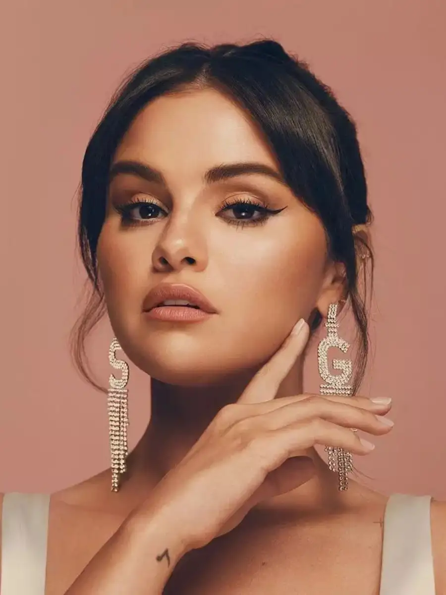 Selena Gomez rare facts | mirchiplus