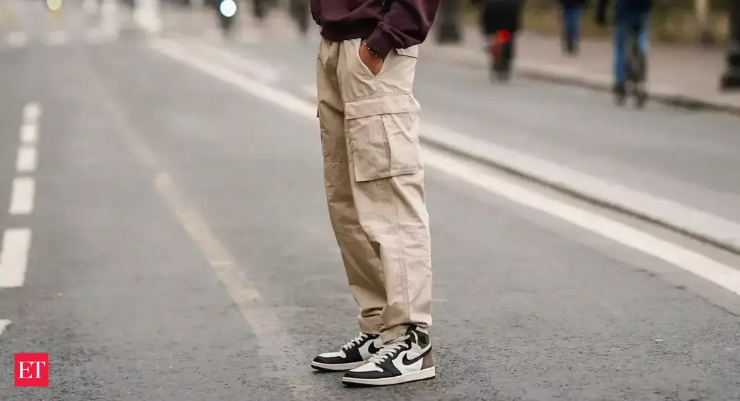Black Cargo Pants for Men: Best Black Cargo Pants for Men in India: Combine Style & Comfort - Vimarsana News