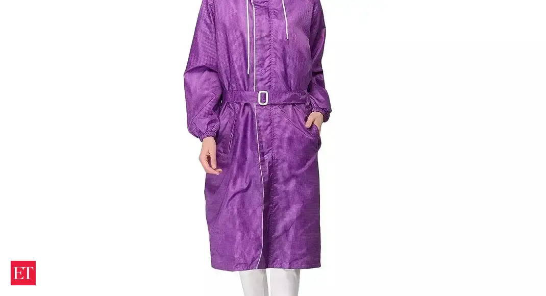 Raincoats for Women: Top 5 Raincoats for Women in India to Enjoy Monsoon [2023] - Vimarsana News
