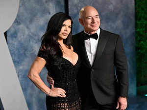 Lauren Sanchez shares adorable picture of fiancé Jeff Bezos: All you may want to know