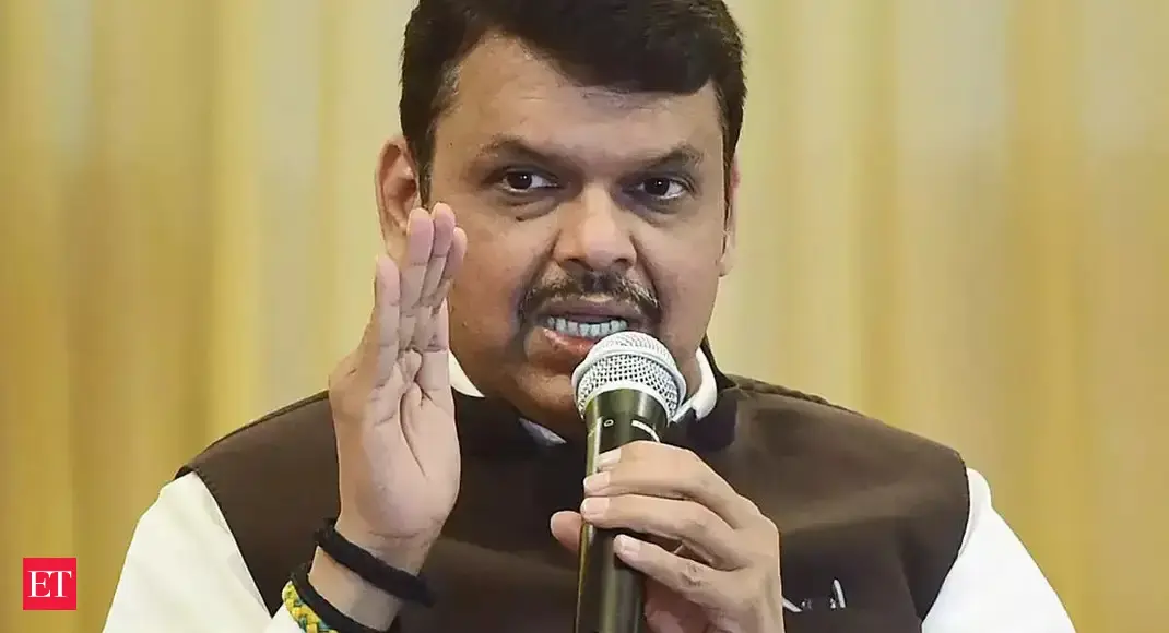 fadnavis: Fadnavis assures action against Twitter handle posting offensive remarks against Savitribai Phule; appeals to home buyers to visit RERA website - Vimarsana News