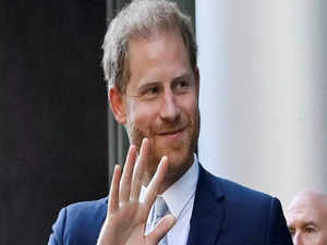 Prince Harry may take ‘The Sun’ publishers to court, court rejects phone-hacking case