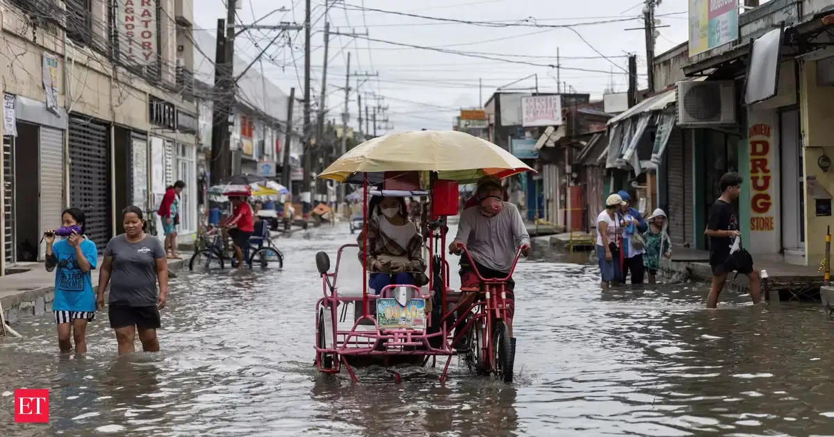 doksuri: Rain hits northern China as Typhoon Doksuri rolls inland - The ...